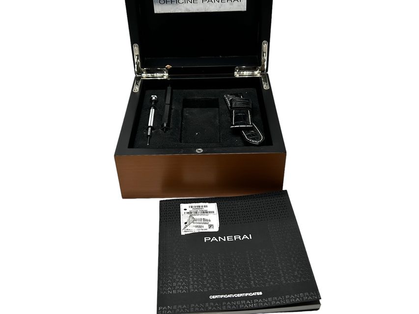 Panerai Luminor 1950 PAM00321 Image 5